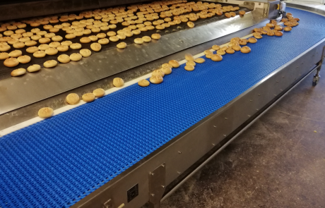 Bread_conveyor_from_oven