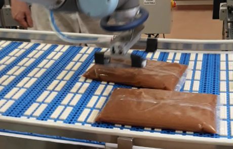 Pick-And-Place-robotic-cell_2